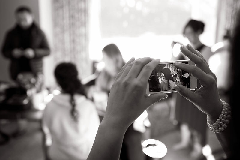 girls getting ready-0082.jpg